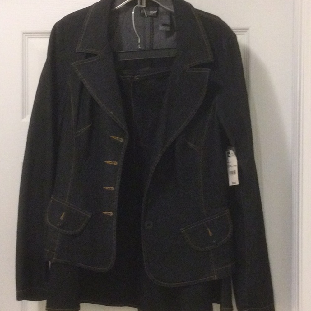 Ladies Blue Jean Suit- Please read the description on size.